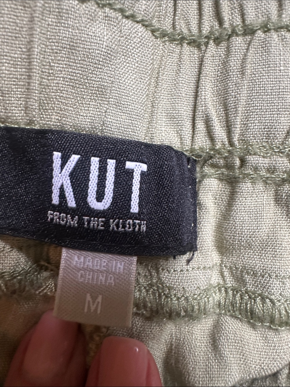 Kut from the Kloth celery green Drawstring Linen-Blend Shorts - Picture 3 of 3